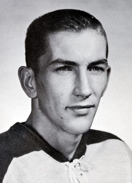 Bob Woytowich hockey player photo