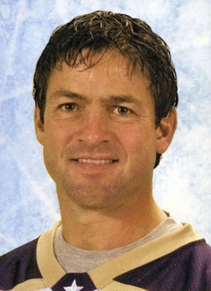 Bobby Reynolds hockey player photo