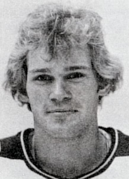 Dan Hoene hockey player photo