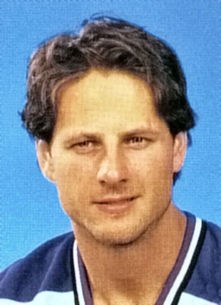 Dave Chyzowski hockey player photo