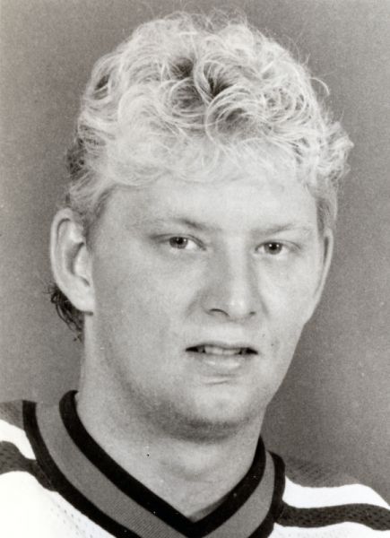Jeff Larmer hockey player photo