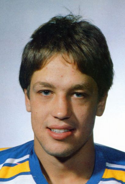 Mike Crombeen hockey player photo
