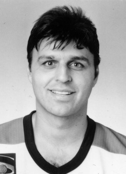 Normand Rochefort hockey player photo