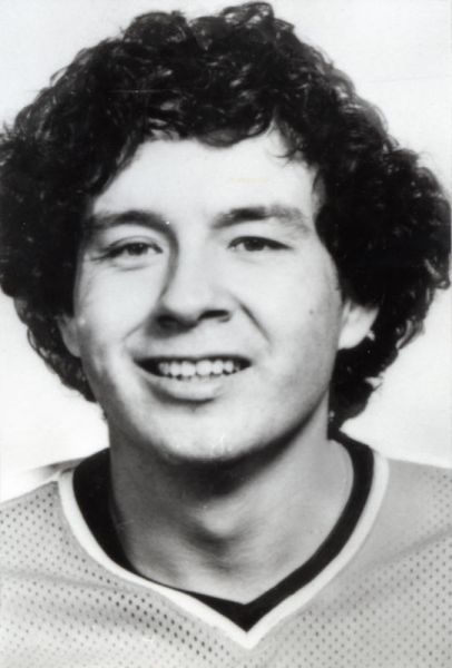 Reggie Leach hockey player photo