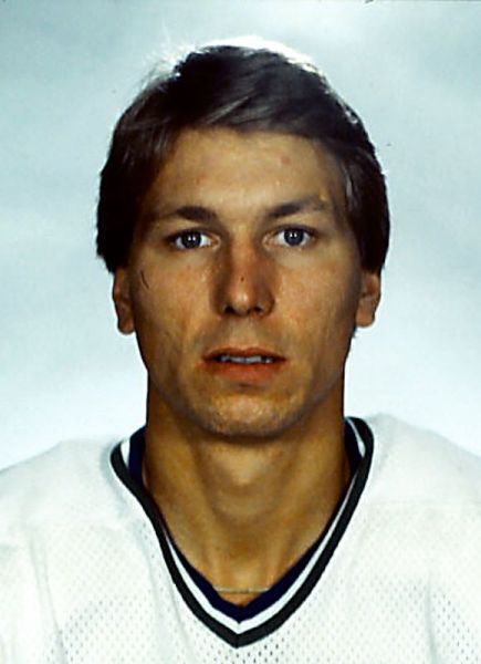 Steve Stoyanovich hockey player photo